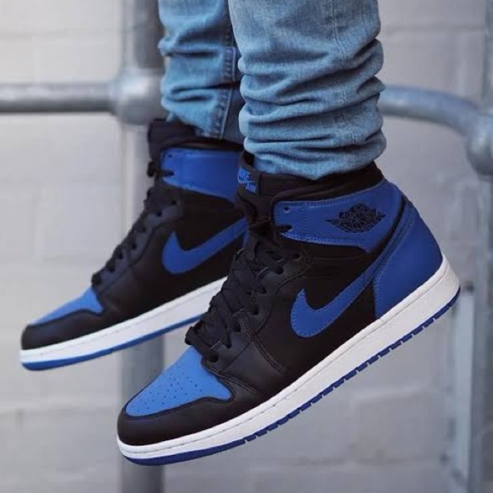 JORDAN 1 MID 'BLACK HYPER ROYAL'  grade school
